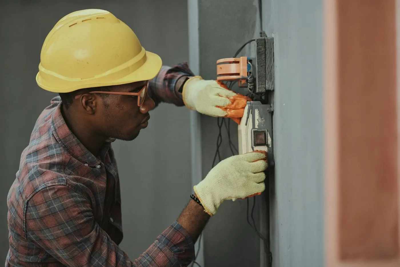 Electricien installation : Sauvegardes et continuité